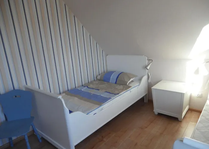 Grosse In Diekmannshausen By Interhome Daire Schweiburg